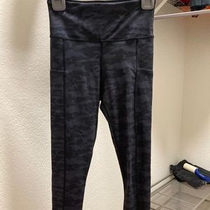 Black/blue high waisted camo leggings